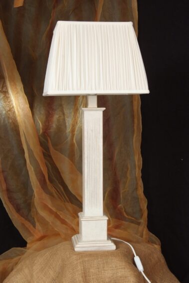 lampada in legno artigianale